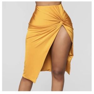 Fashion Nova Looking Amazing Twist Slit Skirt in Mustard Size Large